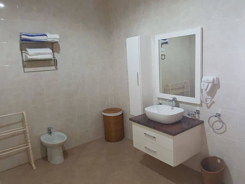 rooms-superior-room