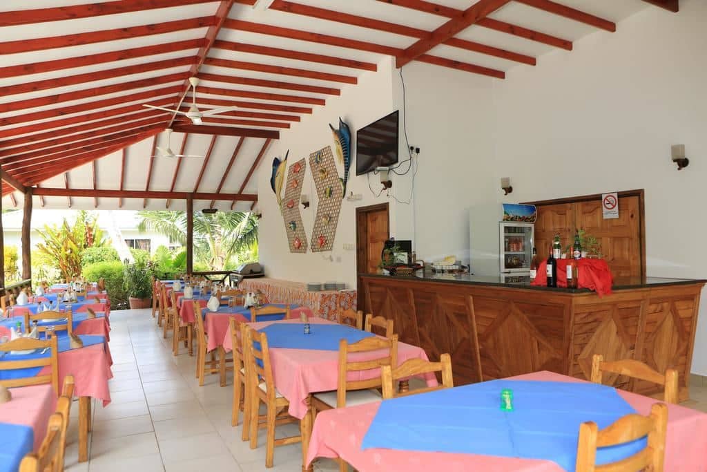 restaurants-restaurant