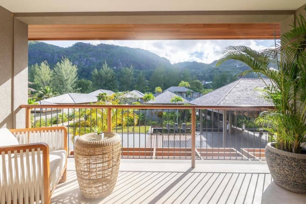rooms-club-room-mountain-view