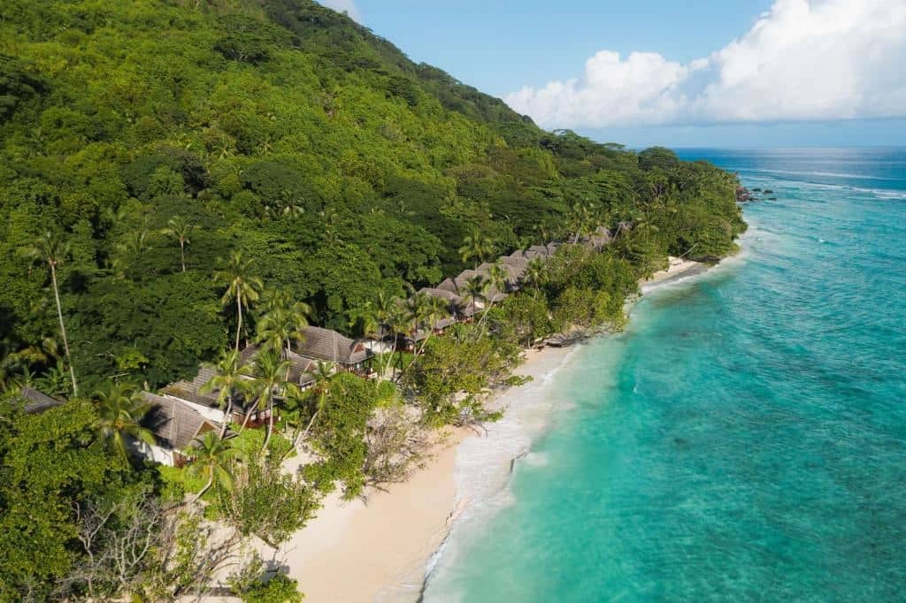 rooms-king-beachfront-villas