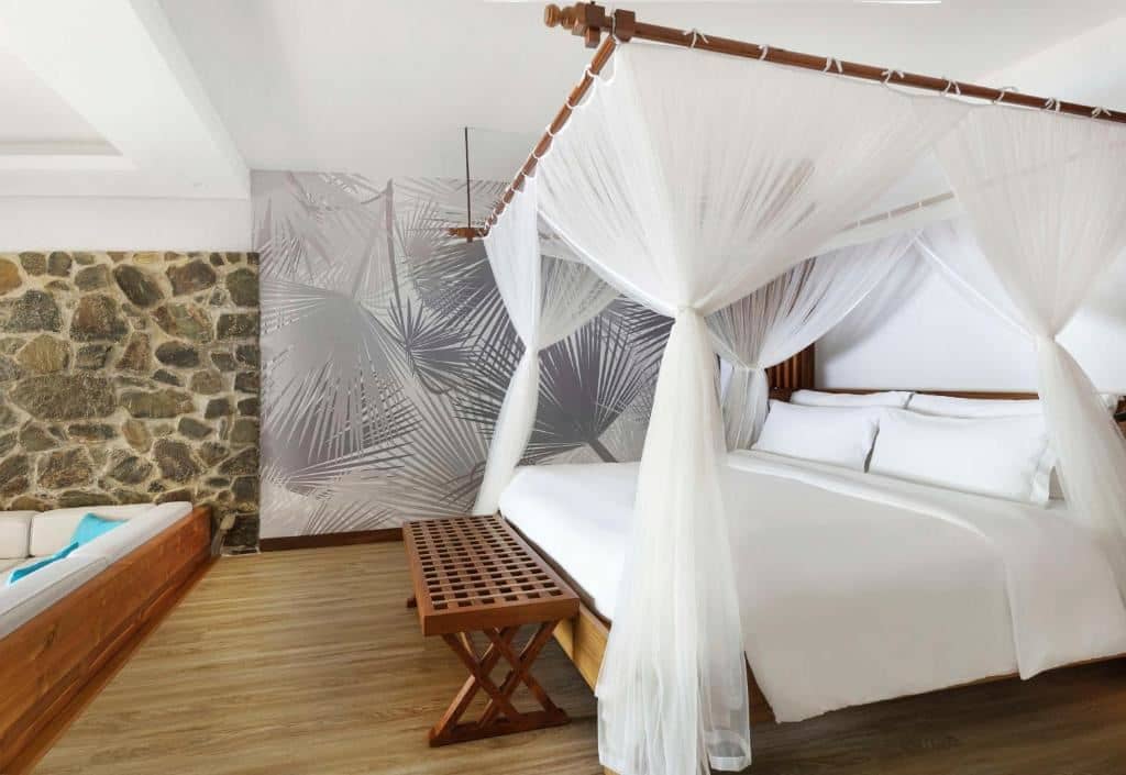 rooms-family-room