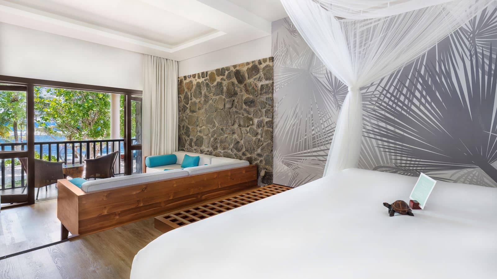 rooms-deluxe-ocean-view-room