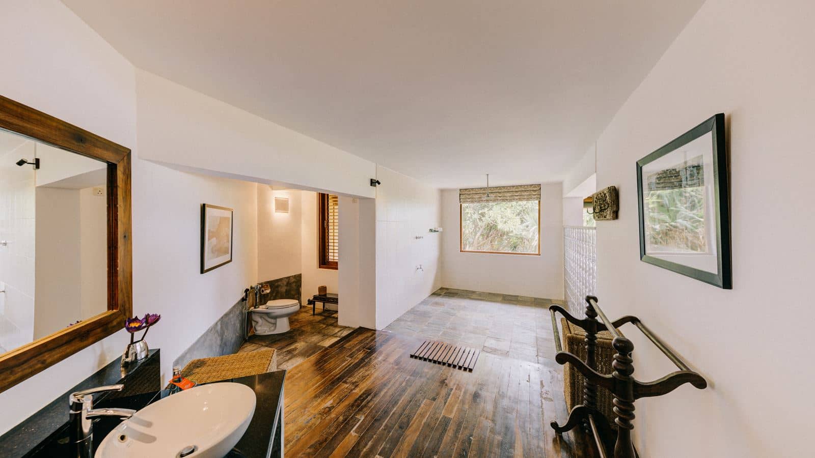 rooms-surya-suite