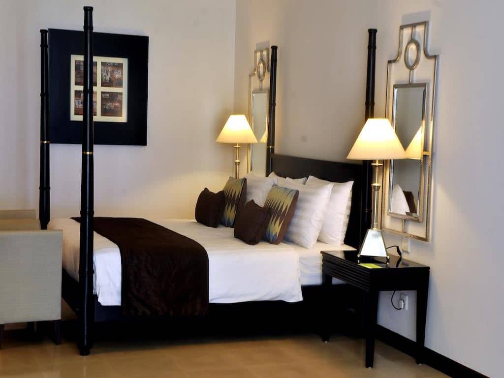 rooms-club-suite