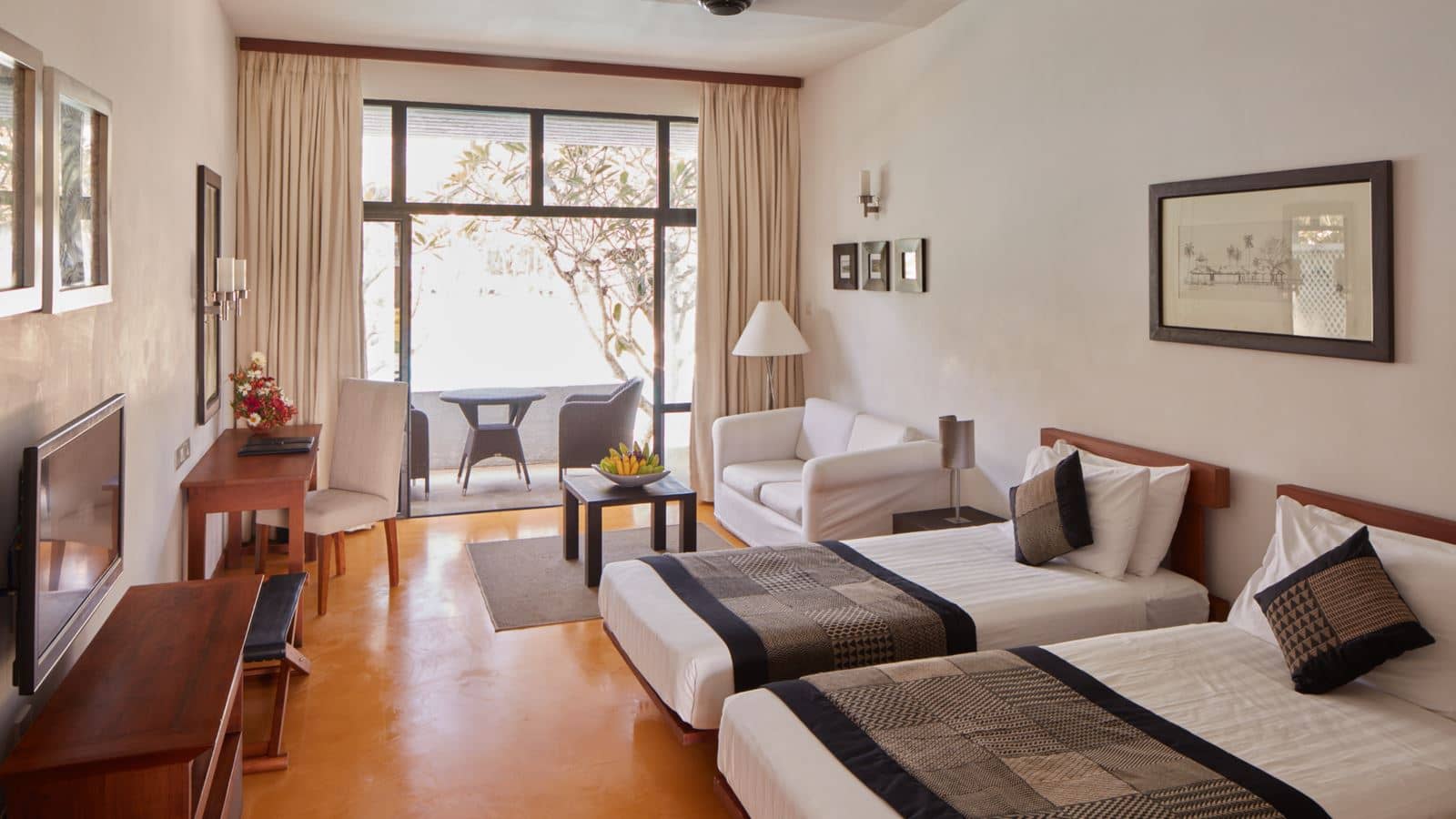 rooms-deluxe-room