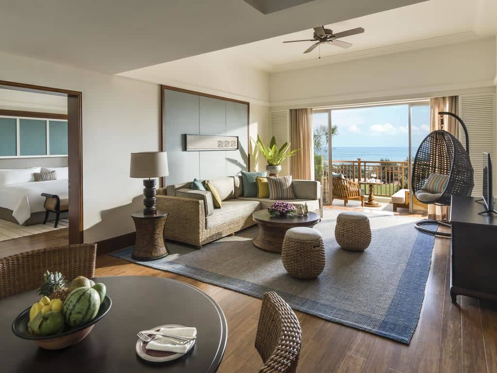 rooms-premier-ocean-suite-room