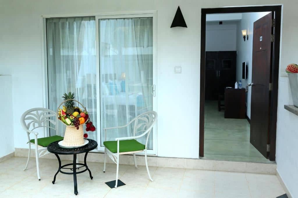 rooms-standard-room