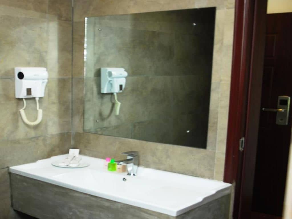 rooms-deluxe-room