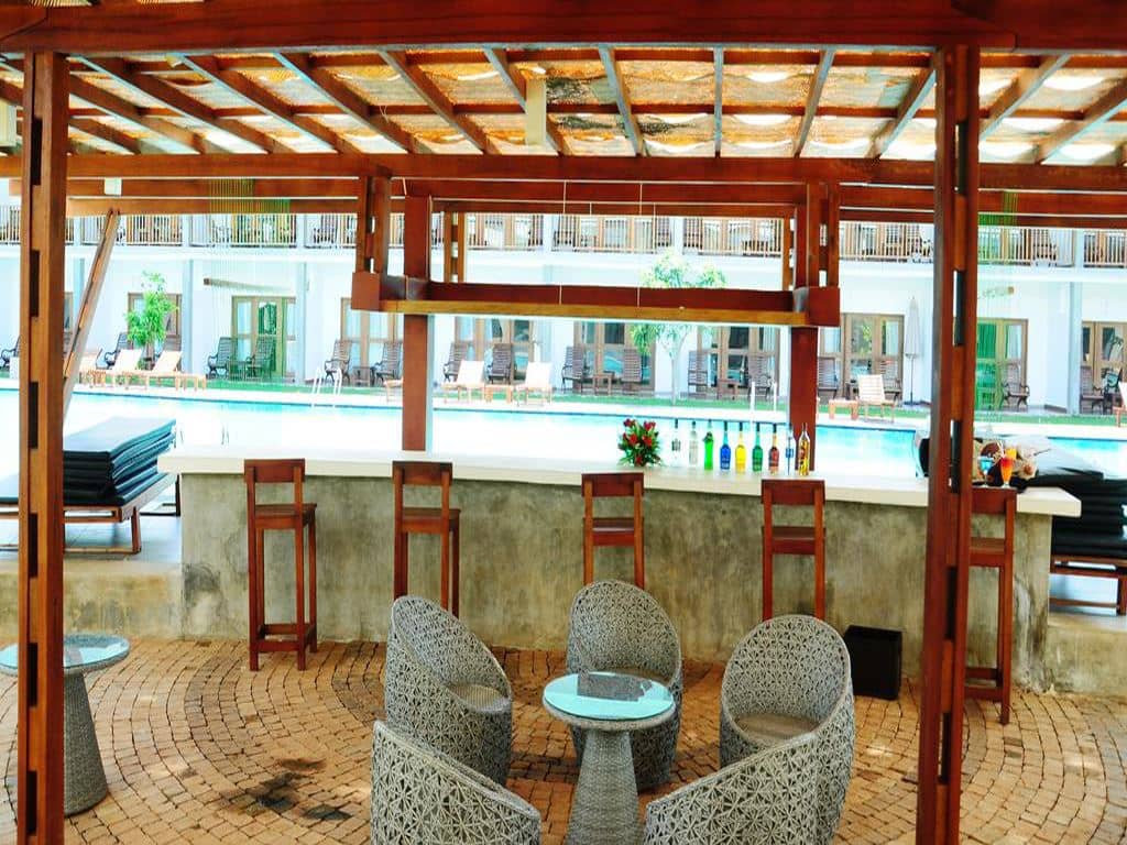 bars-main-bar
