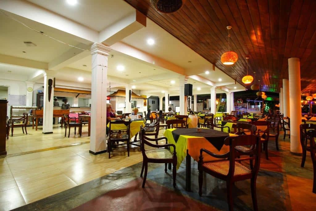restaurants-restaurants