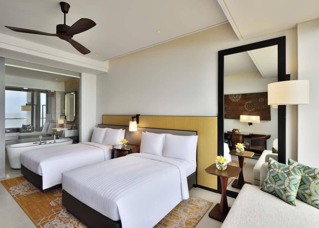 rooms-luxe-ocean-view-room