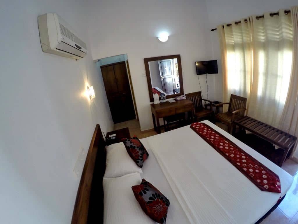 rooms-standard-room