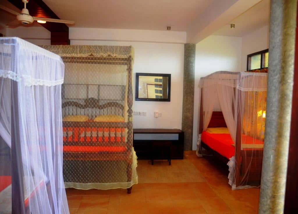 rooms-family-room