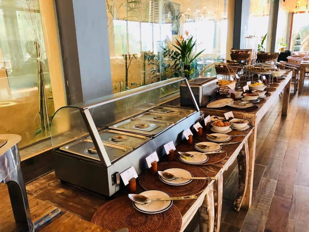restaurants-restaurant