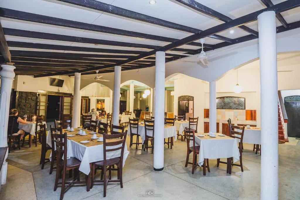 restaurants-restaurants