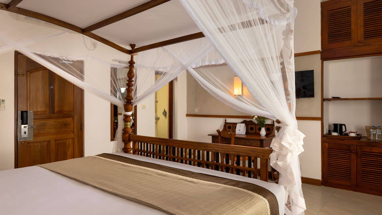 rooms-family-room