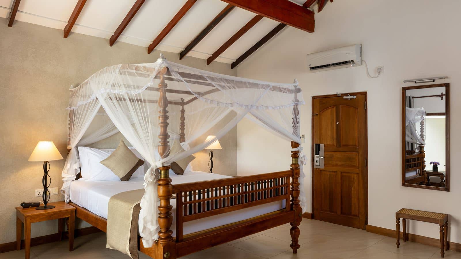 rooms-standard-sea-side-view-room