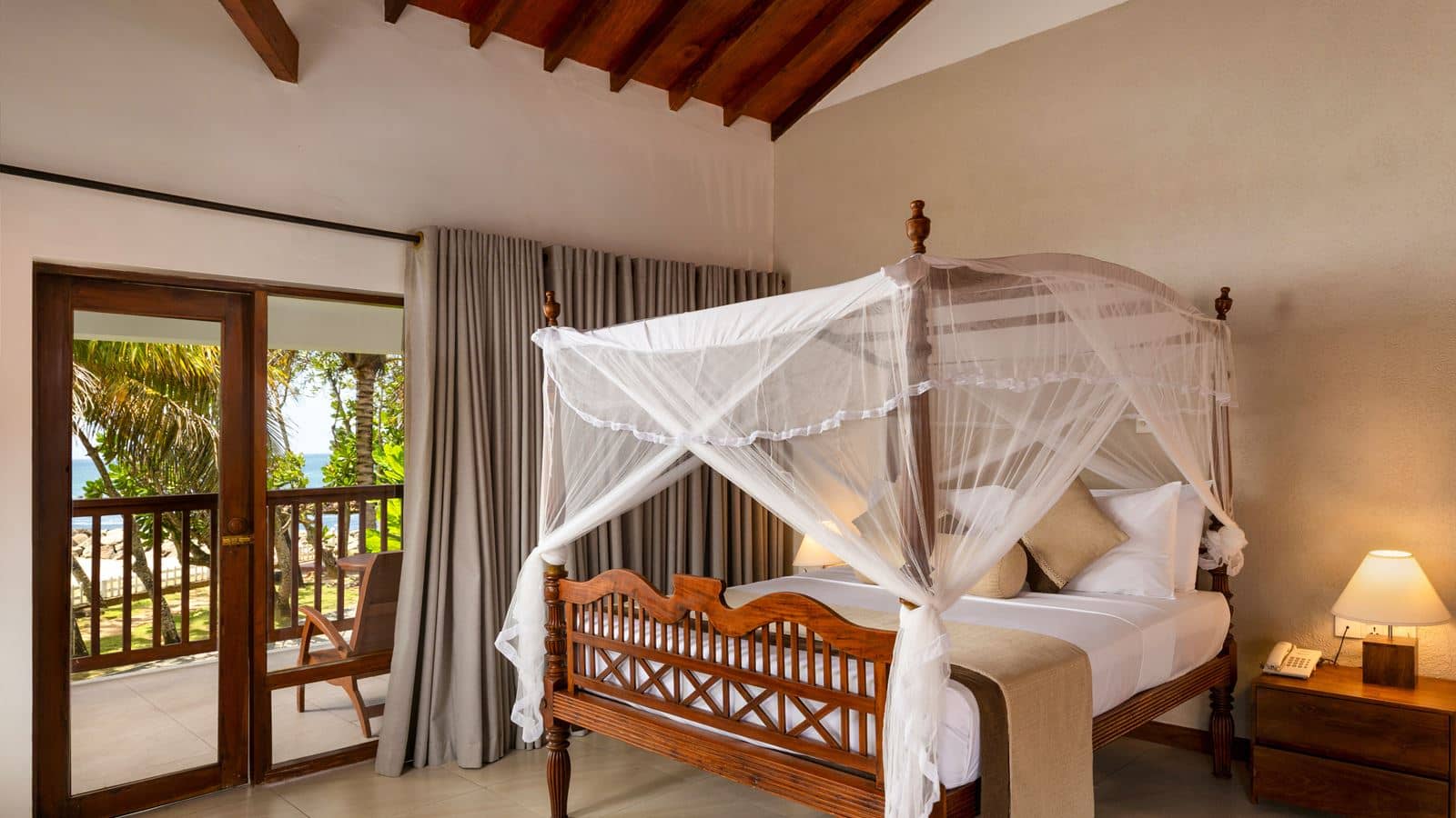 rooms-superior-sea-view-room