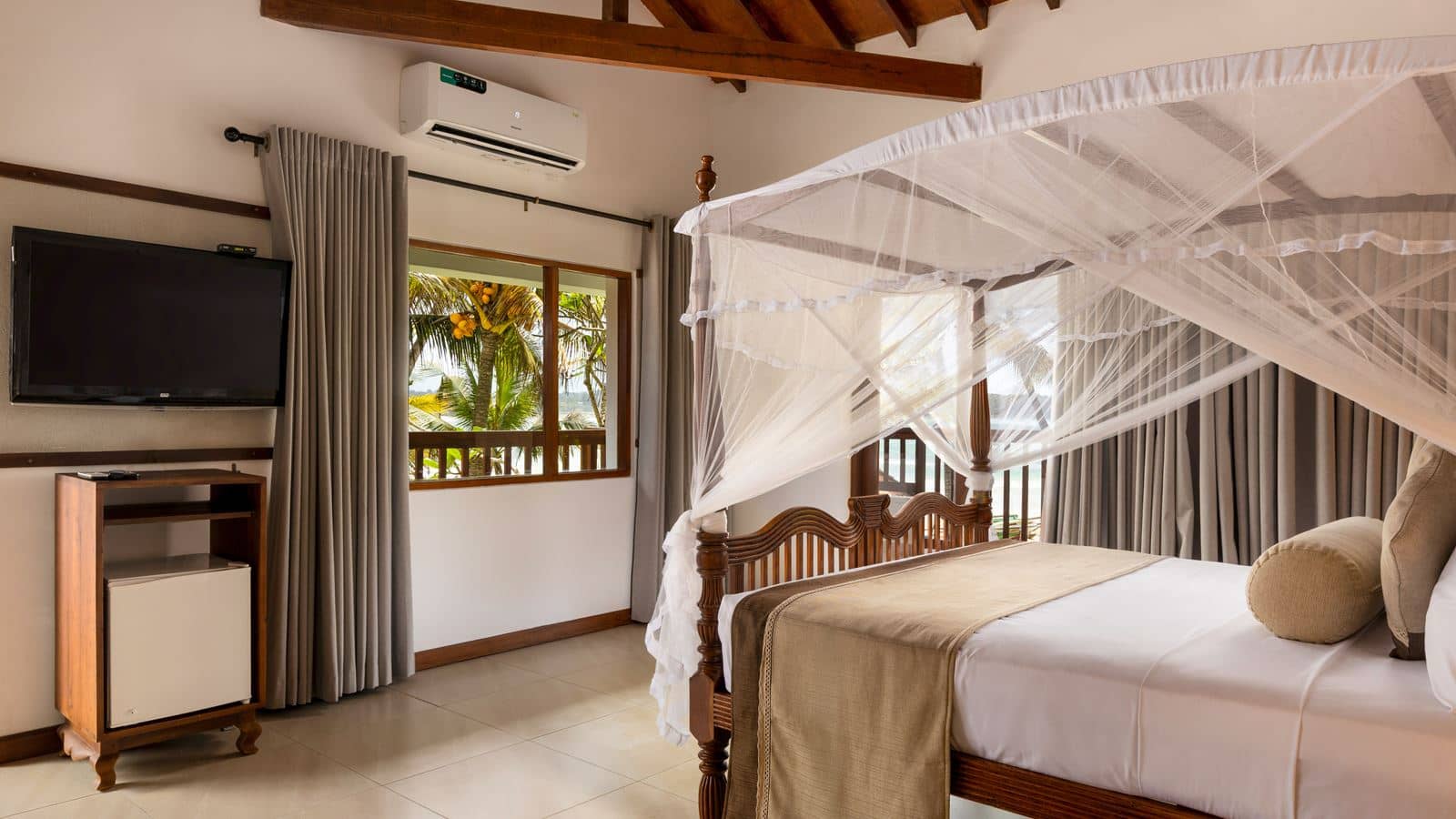 rooms-superior-sea-view-room