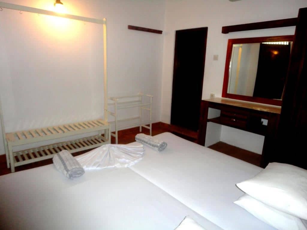 rooms-standard-double-room-with-ac