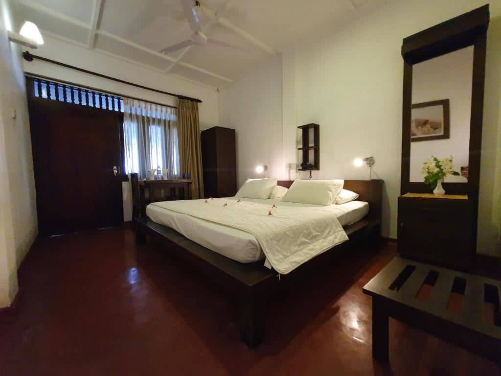 rooms-standard-room