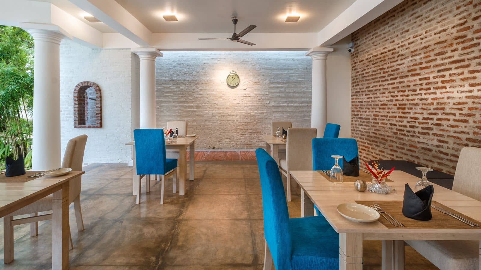 restaurants-restaurant