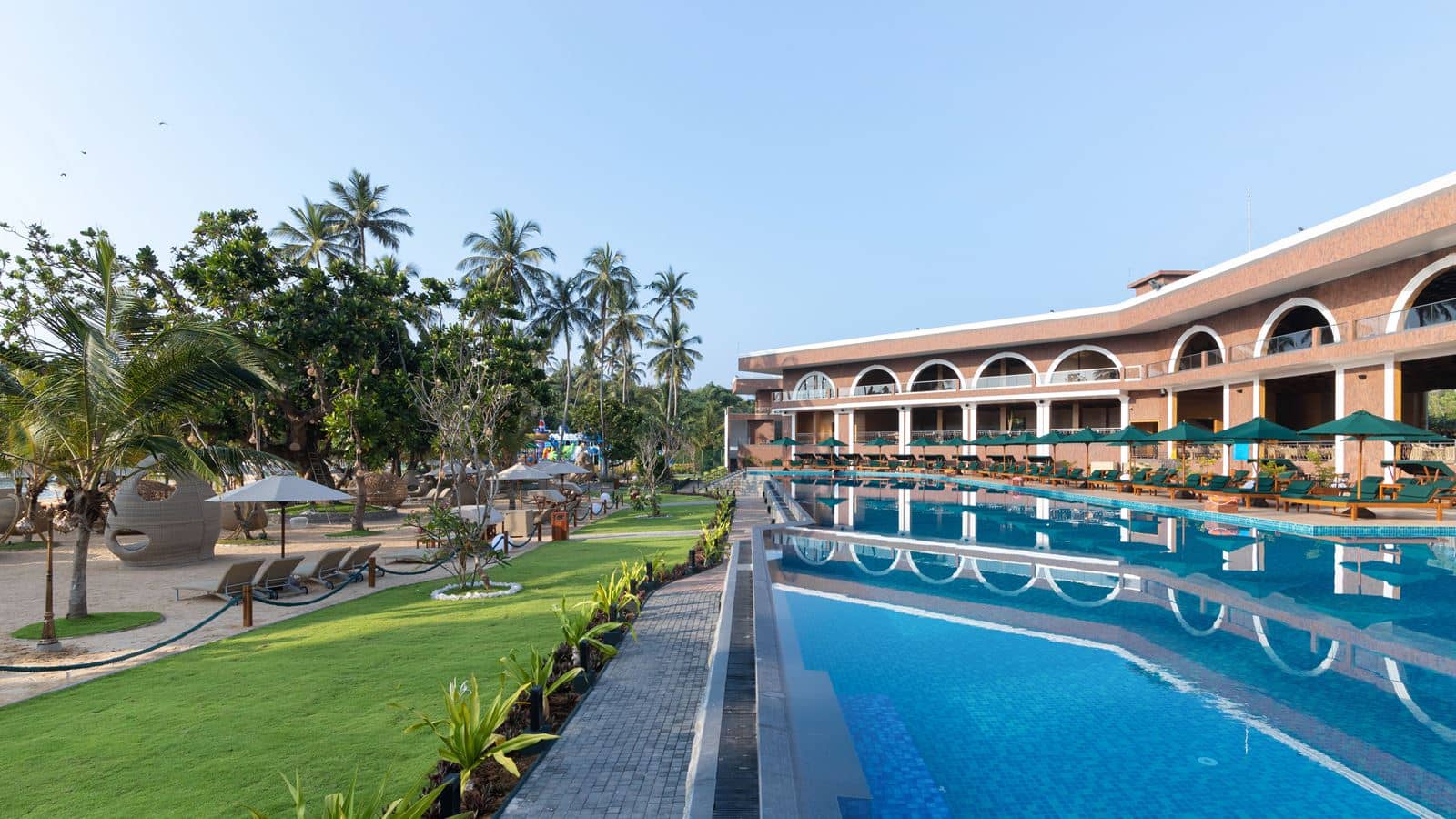 pools-outdoor-pool