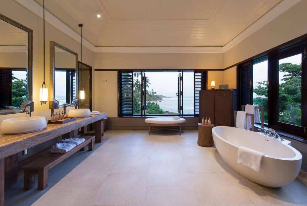 rooms-master-suite