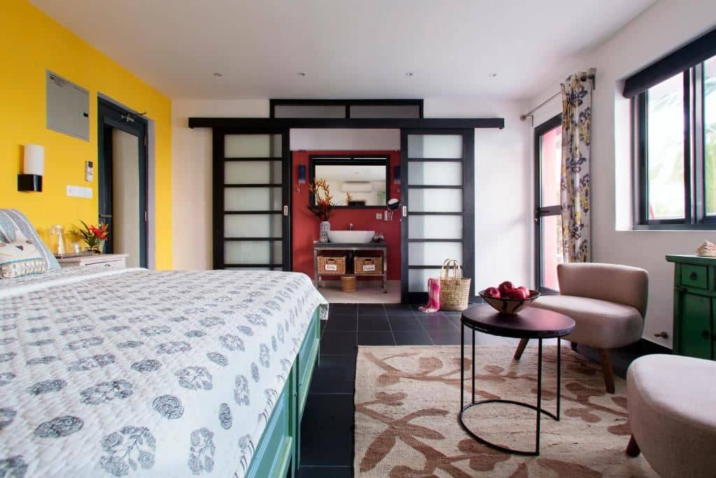 rooms-suite-little-treats