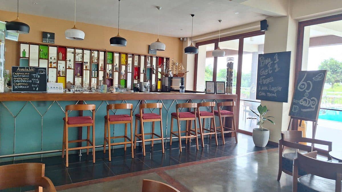 bars-main-bar