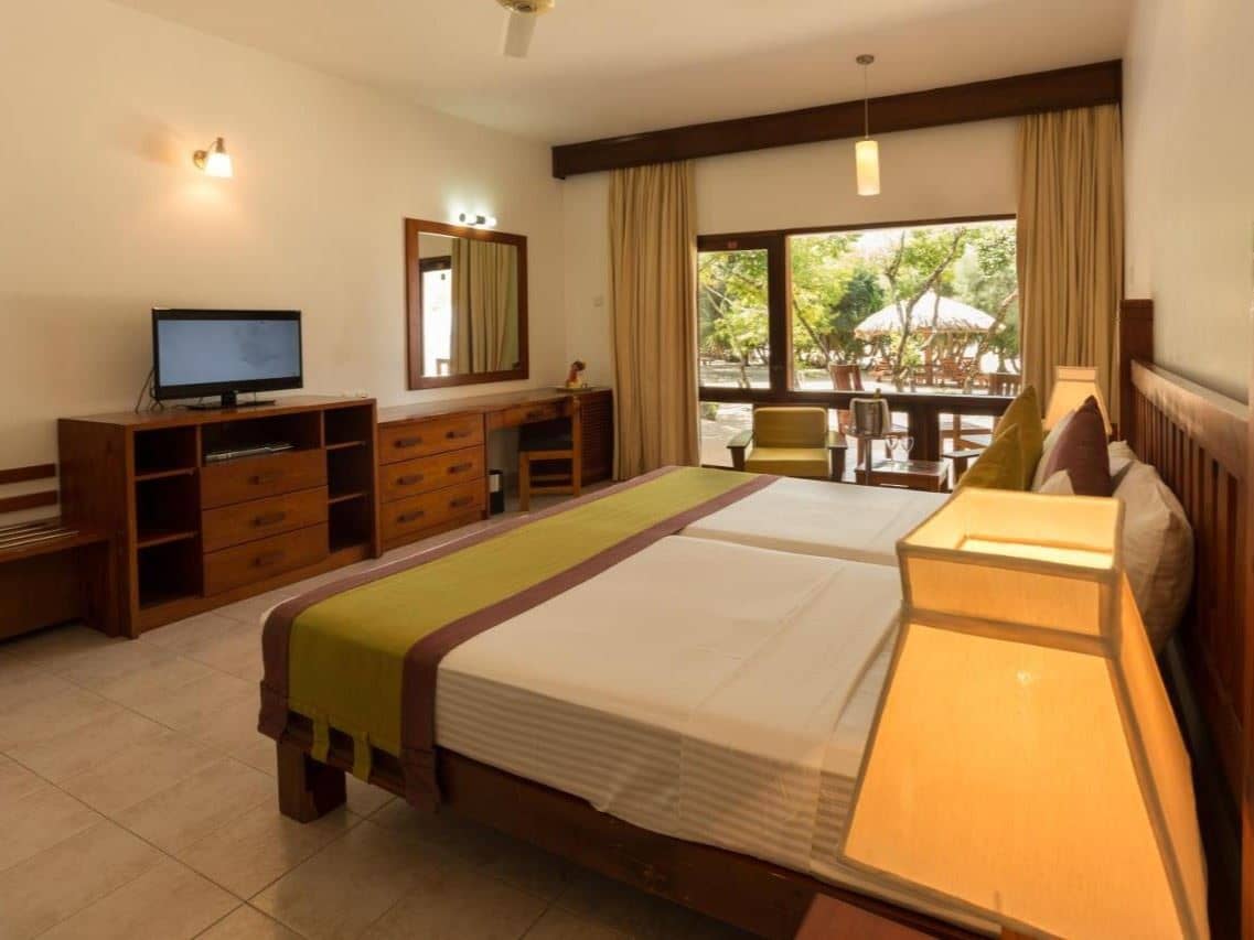 rooms-deluxe-room