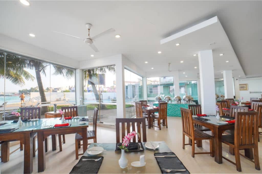 restaurants-restaurant