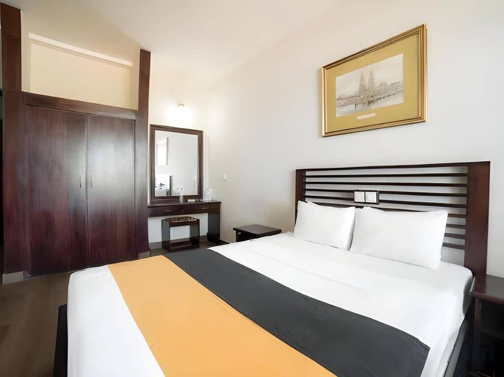 rooms-deluxe-non-ocean-view