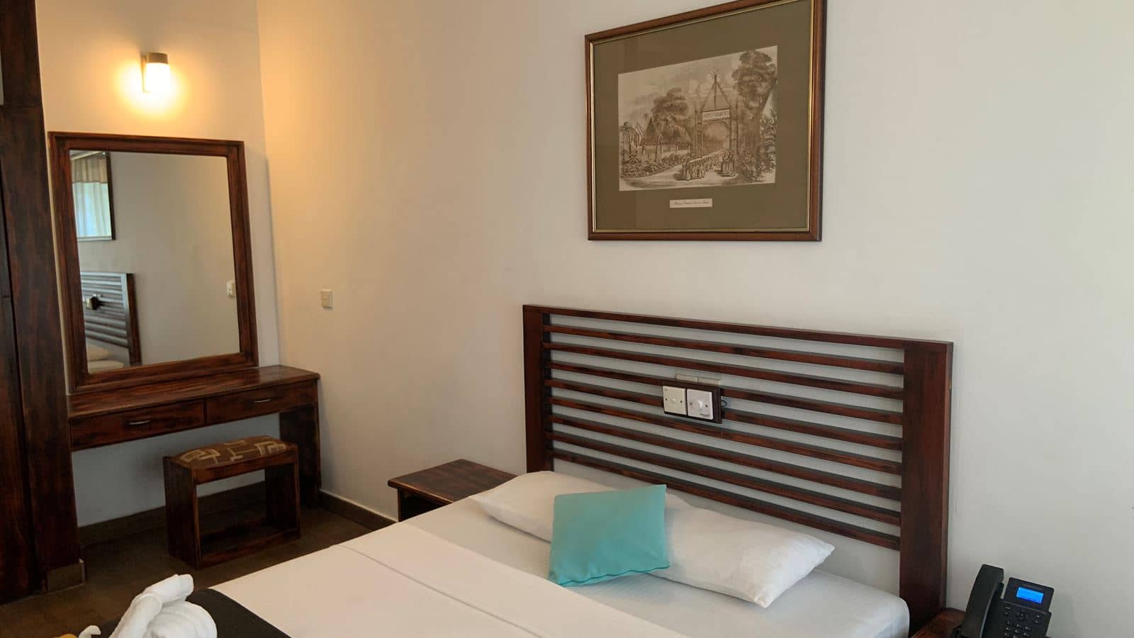 rooms-deluxe-non-ocean-view