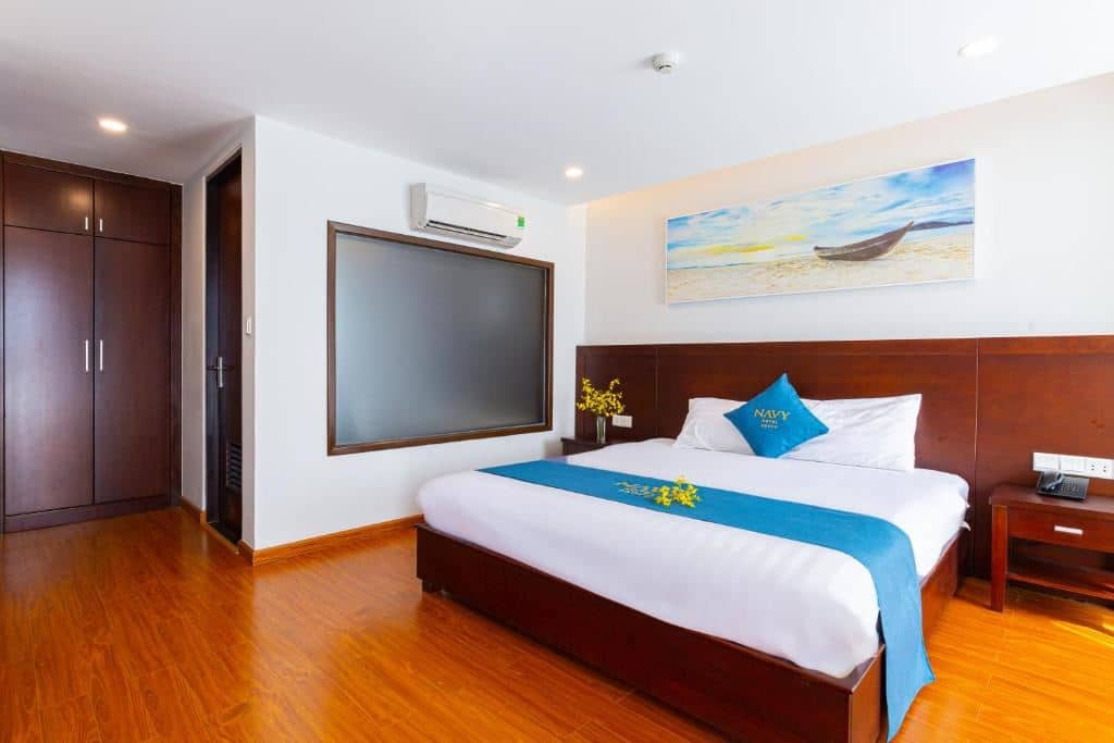 rooms-premier-city-view-with-balcony--child-without-extra-bed
