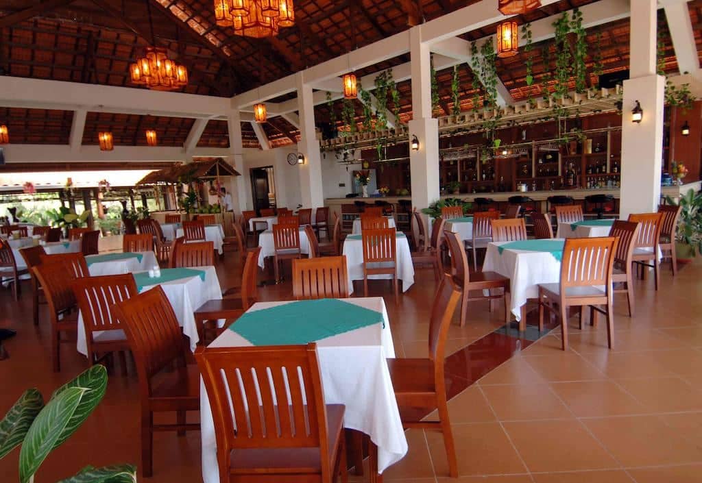 restaurants-restaurant