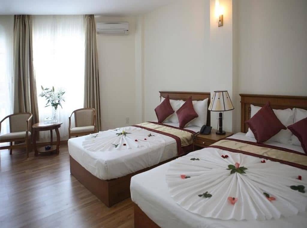 rooms-deluxe-room