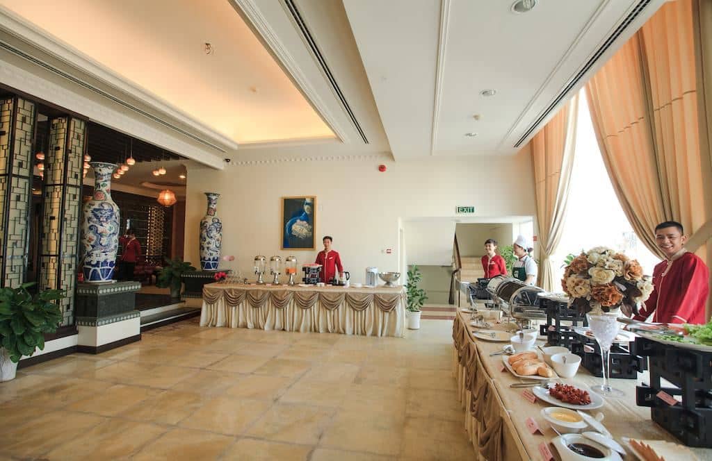 restaurants-restaurant