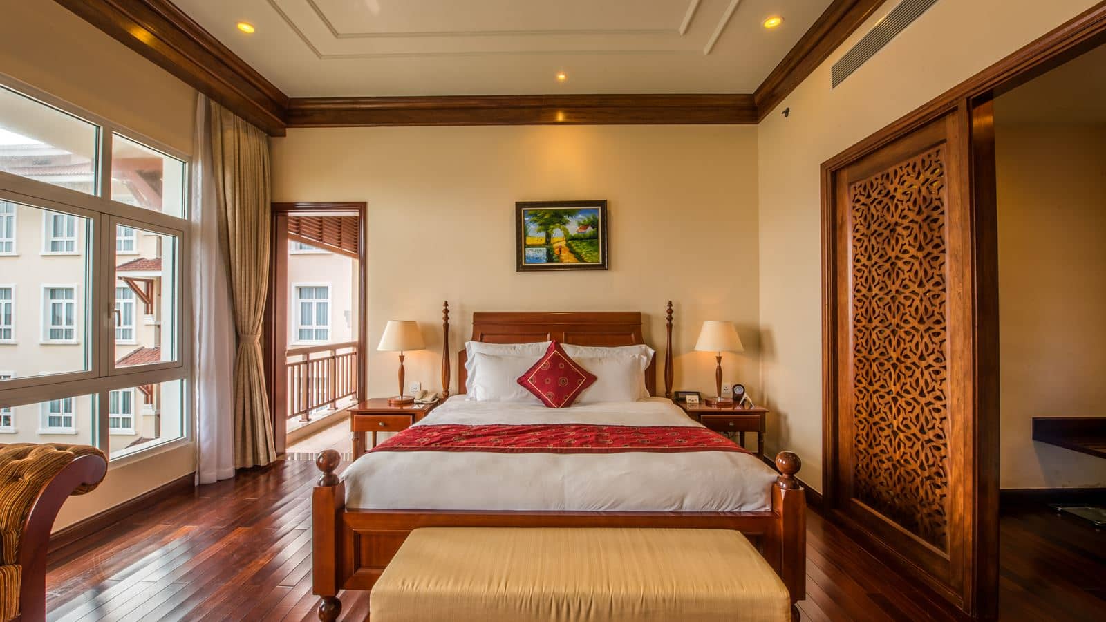 rooms-executive-suite