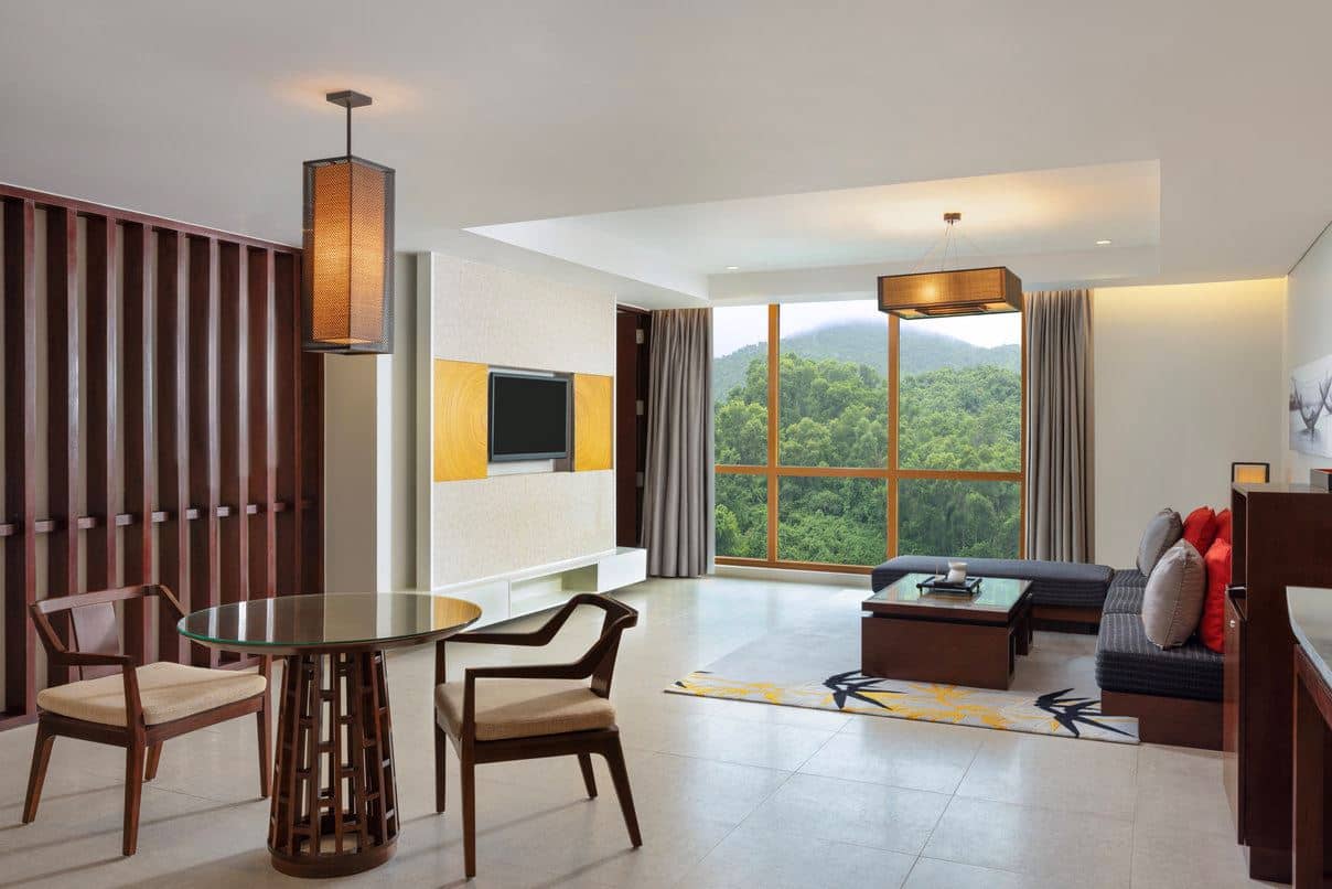 rooms-seaview-1bedroom-pool-suite
