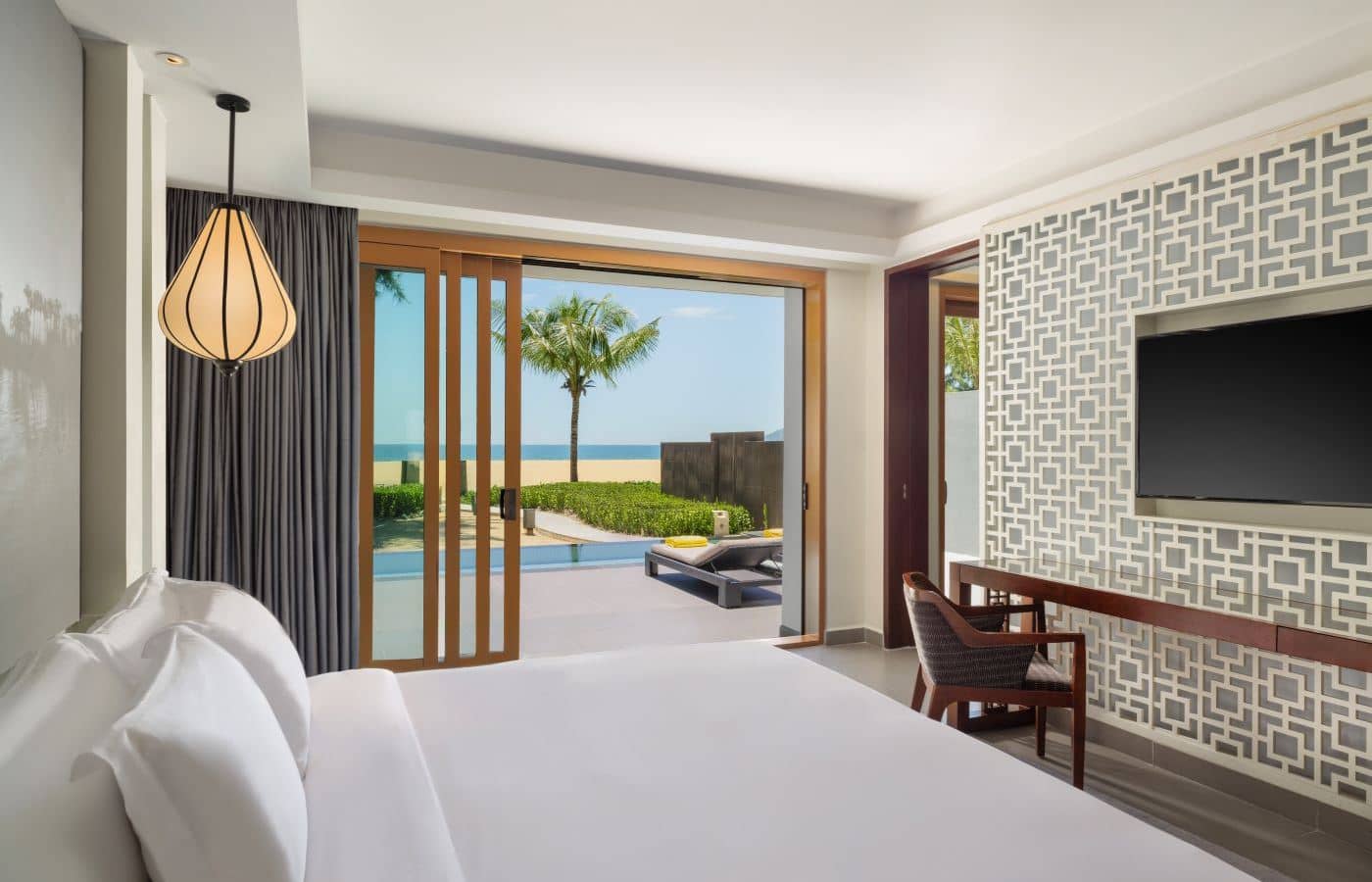 rooms-beachfront-2bedroom-pool-suite