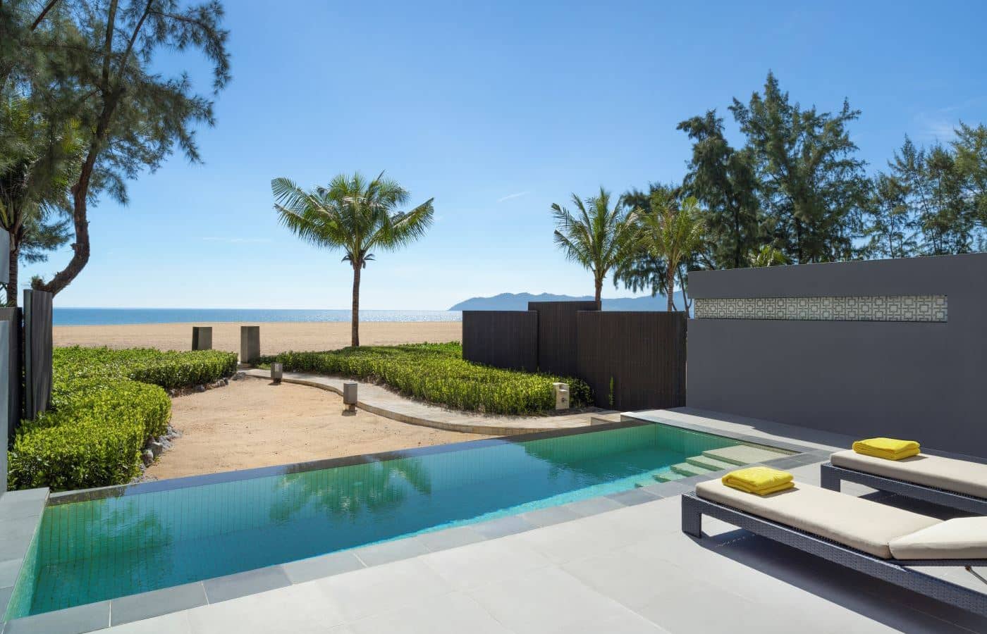 rooms-beachfront-2bedroom-pool-suite