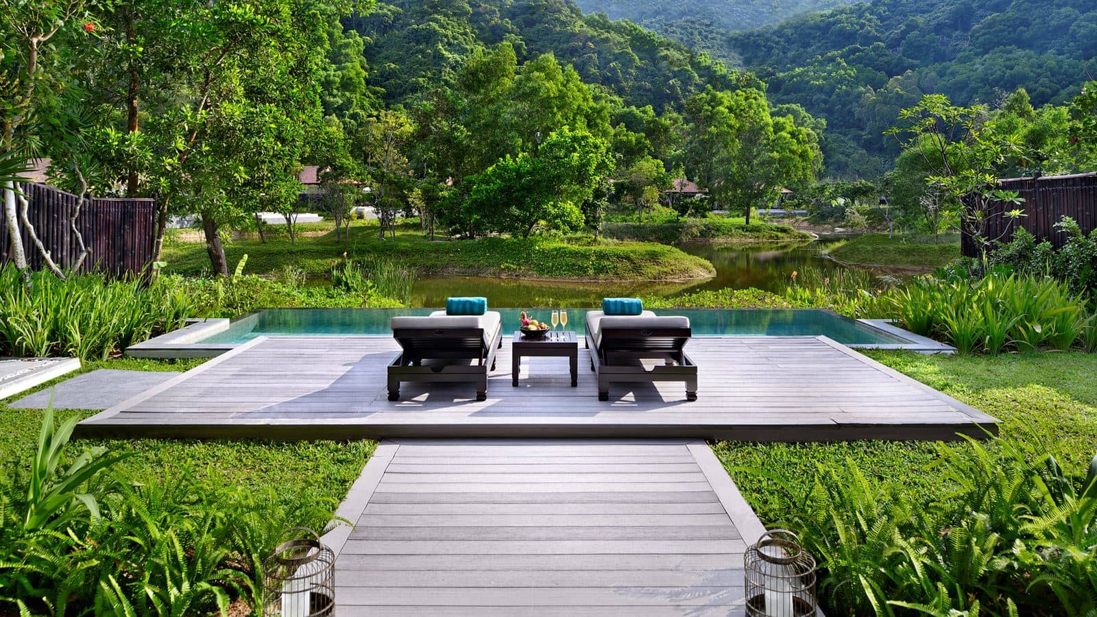 rooms-lagoon-pool-villa