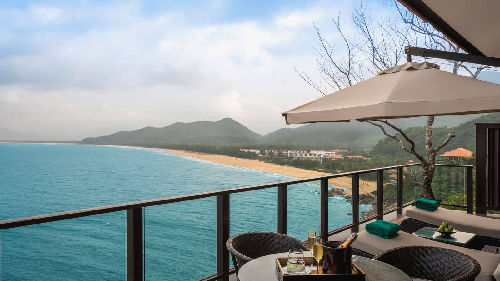 rooms-3bedroom-sea-view-pool-villa