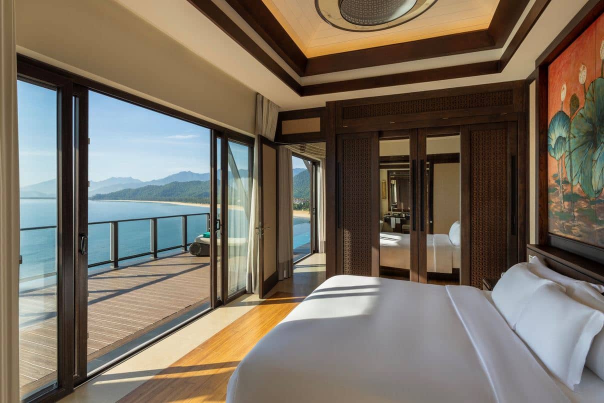 rooms-3bedroom-ocean-view-pool-villa