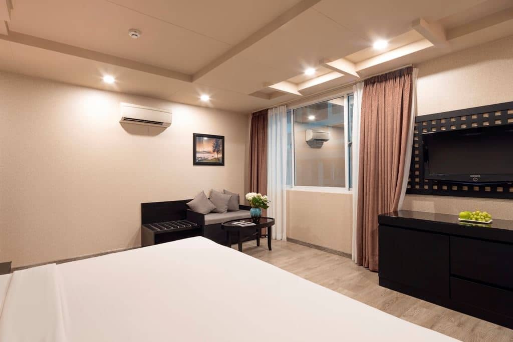 rooms-premier-window