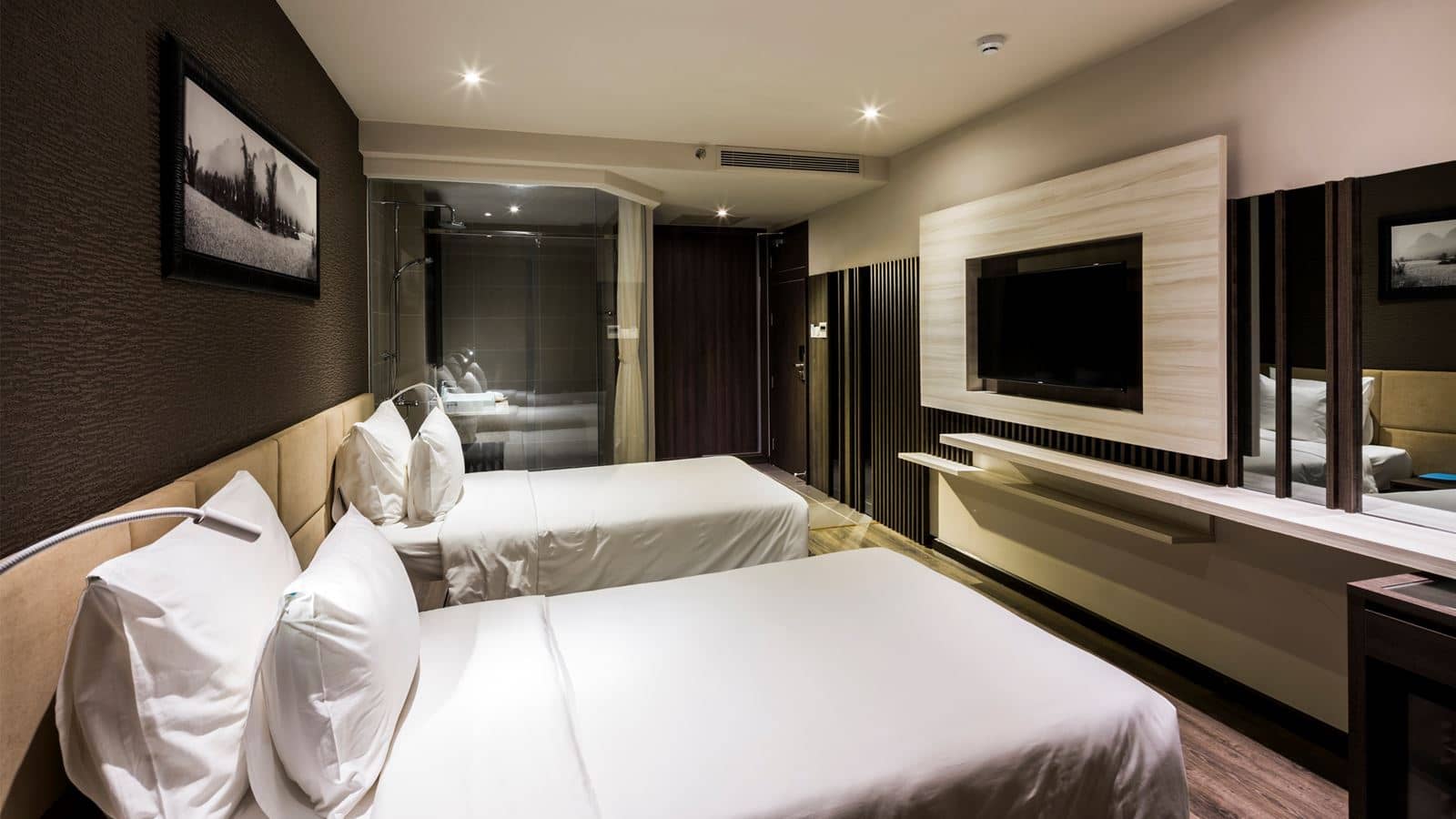 rooms-deluxe-room