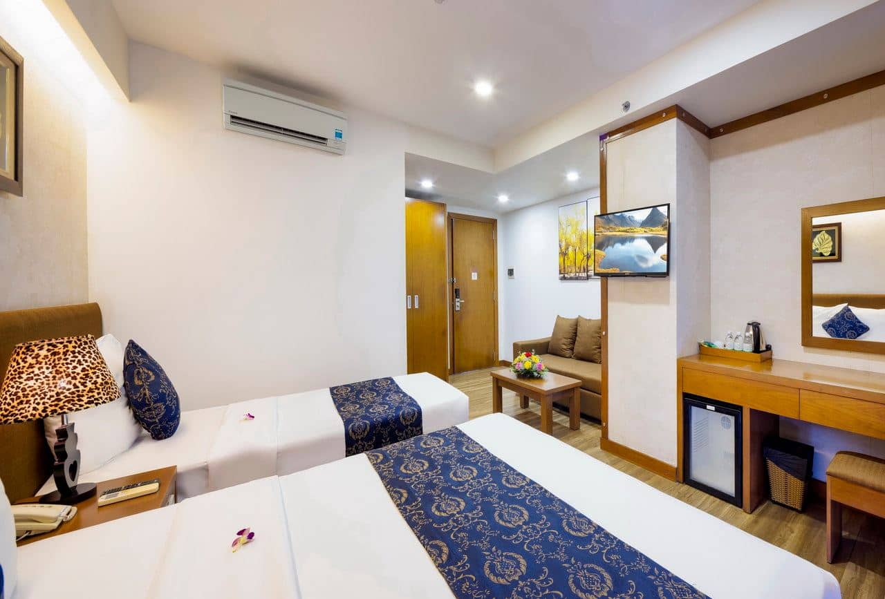 rooms-room-executive-sea-view-balcony