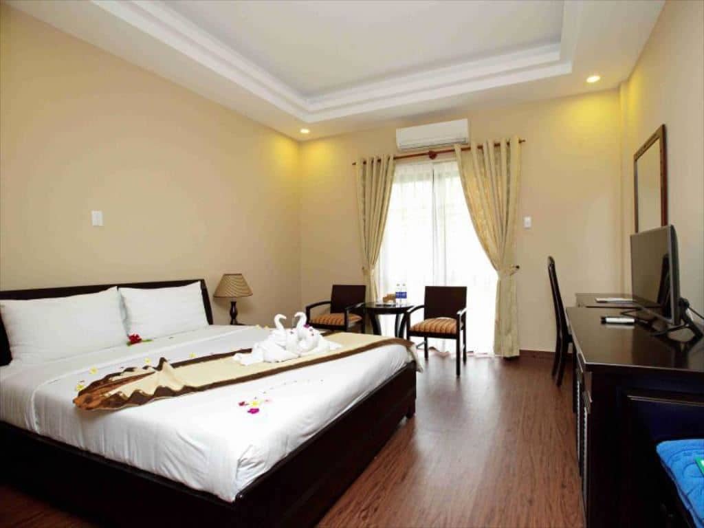 rooms-family-suite-deluxe-garden-view