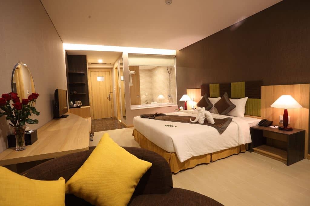 rooms-deluxe-room